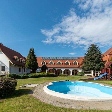 Global Apartmanhaz Вонярквашеги Екстериор снимка