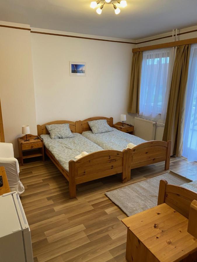 Global Apartmanhaz Вонярквашеги Екстериор снимка